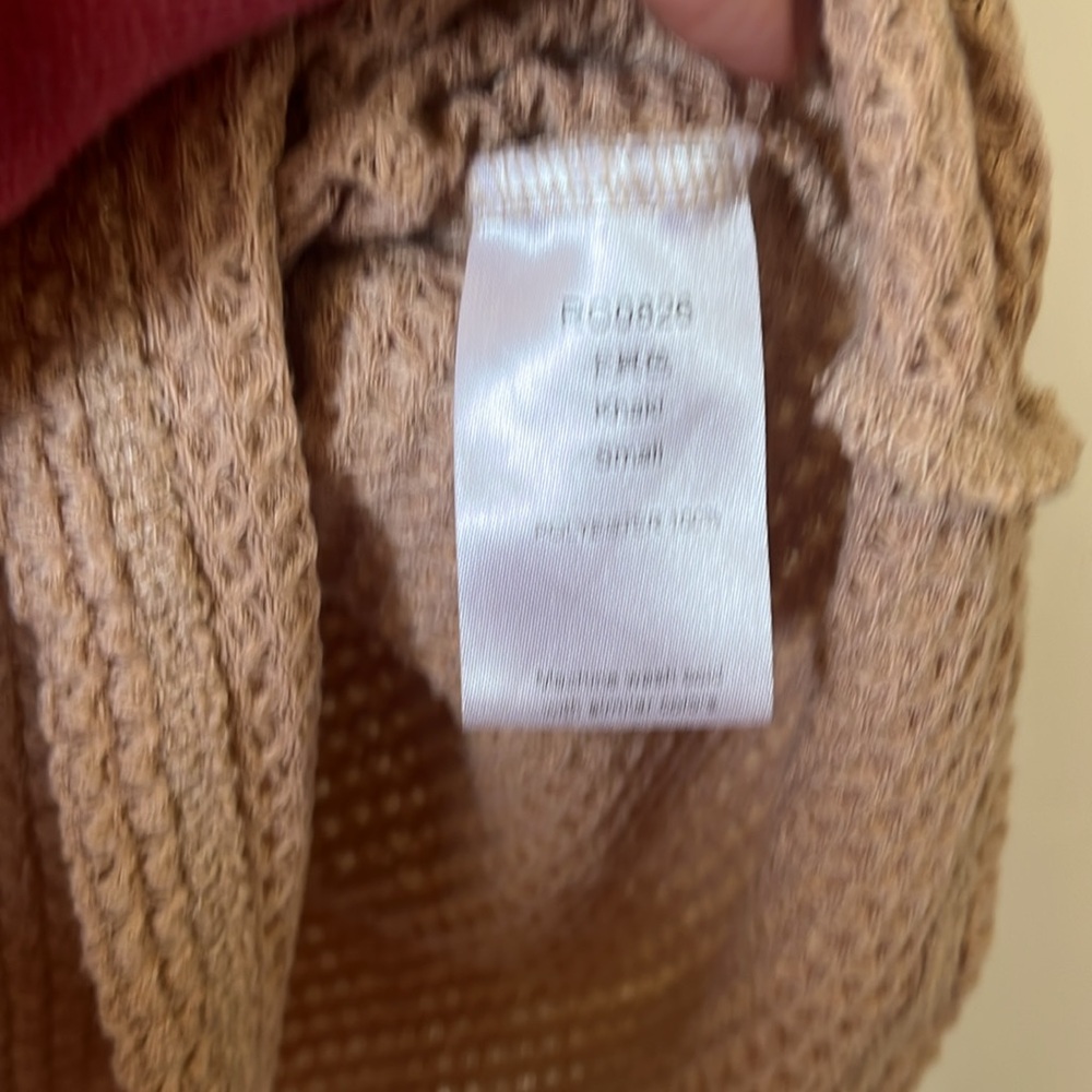🍯 Tan Babydoll top, labeled size small but oversized (1-27) - Picture 3 of 3